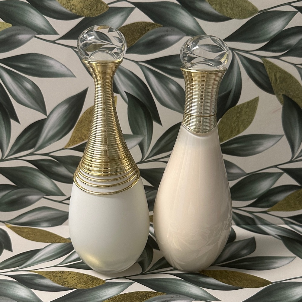 J’adore  Elegant Gold Cream & Perfume Duo
3.4 oz perfume, 5.8 oz cream.